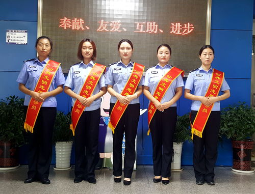 禮儀培訓(xùn)走進(jìn)警營(yíng) 志愿服務(wù)展女警風(fēng)采與文化經(jīng)紀(jì)人服務(wù)融合